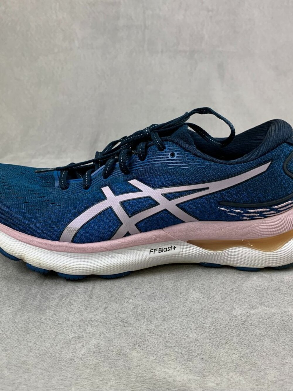 Asics Women Shoes Size 10 Wide Blue Pink Gel-Nimbus 24 Athletic Running 1012B199